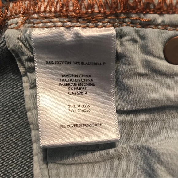 CAbi Dark Wash New Crop Jeans Style #5086 Size 6 - Picture 4 of 7